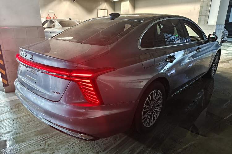 Used Hongqi H5 2023 2.0T Automatic Smart Connect Flagship Edition Exterior 4