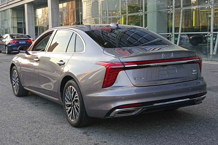 Used Hongqi H5 2023 2.0T Automatic Smart Connect Flagship Edition Exterior 4