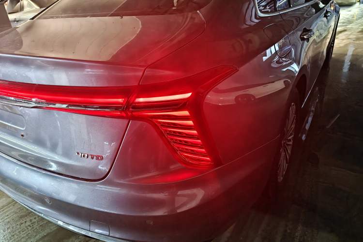 Used Hongqi H5 2023 2.0T Automatic Smart Connect Flagship Edition Exterior 5