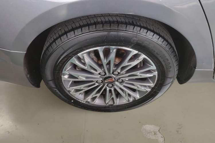Used Hongqi H5 2023 2.0T Automatic Smart Connect Flagship Edition Exterior 5