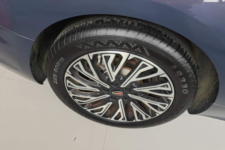 Used Hongqi H5 2023 2.0T Automatic Smart Connect Flagship Edition Exterior 5
