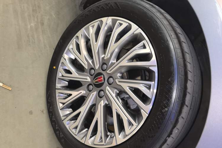 Used Hongqi H5 2023 2.0T Automatic Smart Connect Flagship Edition Exterior 7