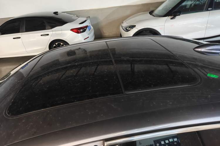 Used Hongqi H5 2023 2.0T Automatic Smart Connect Flagship Edition Exterior 9