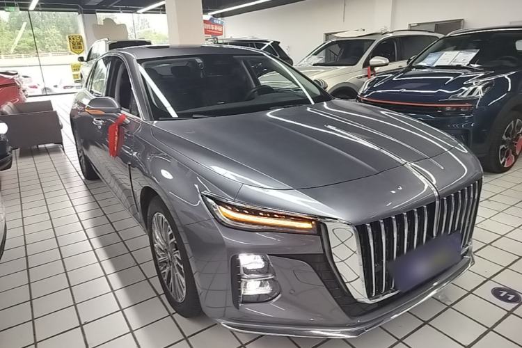 Used Hongqi H5 2023 2.0T Automatic Smart Connect Flagship Edition Front Right 45 Deg