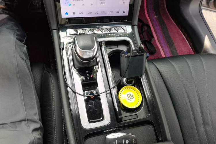Used Hongqi H5 2023 1.5T DCT Smart Connect Flagship Edition Gear Lever