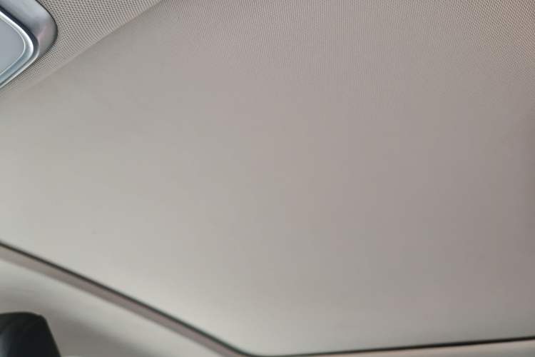 Used Hongqi H5 2023 2.0T Automatic Smart Connect Flagship Edition Headliner