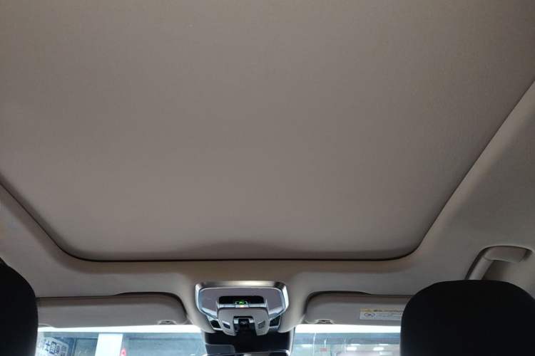 Used Hongqi H5 2023 2.0T Automatic Smart Connect Flagship Edition Headliner