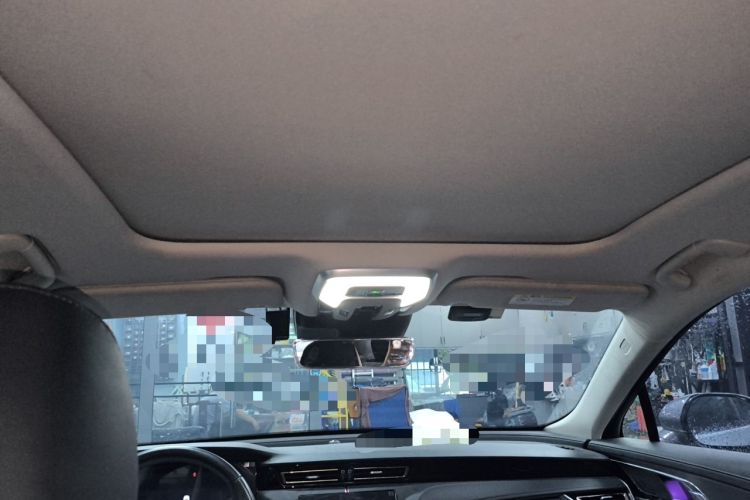 Used Hongqi H5 2023 2.0T Automatic Smart Connect Flagship Edition Headliner