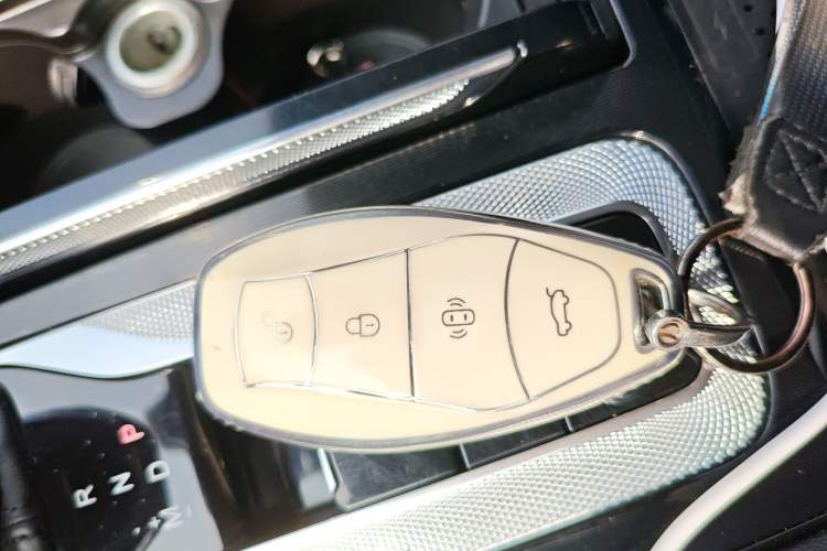 Used Hongqi H5 2023 2.0T Automatic Smart Connect Flagship Edition Interior 1