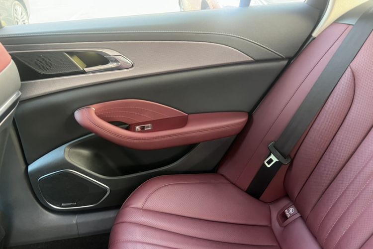 Used Hongqi H5 2023 1.5T DCT Smart Connect Flagship Edition Interior 1