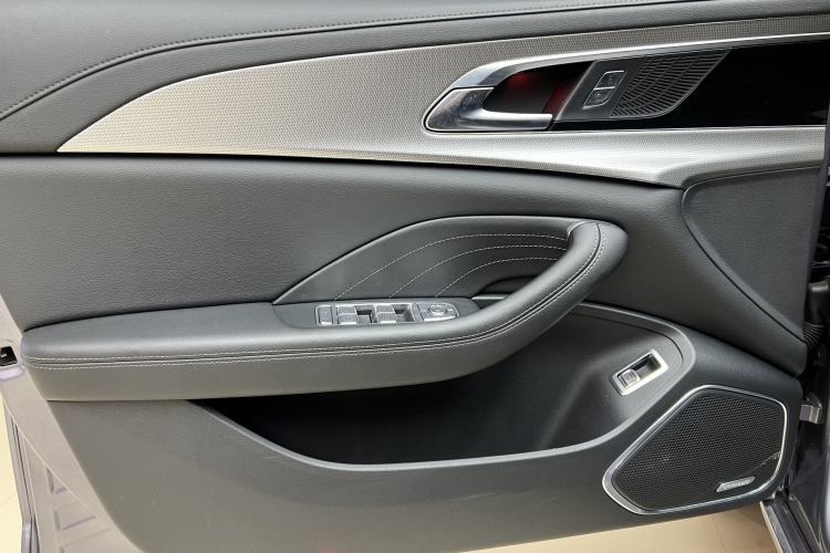 Used Hongqi H5 2023 2.0T Automatic Smart Connect Flagship Edition Interior 13
