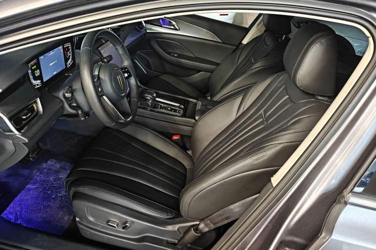 Used Hongqi H5 2023 2.0T Automatic Smart Connect Flagship Edition Interior 2