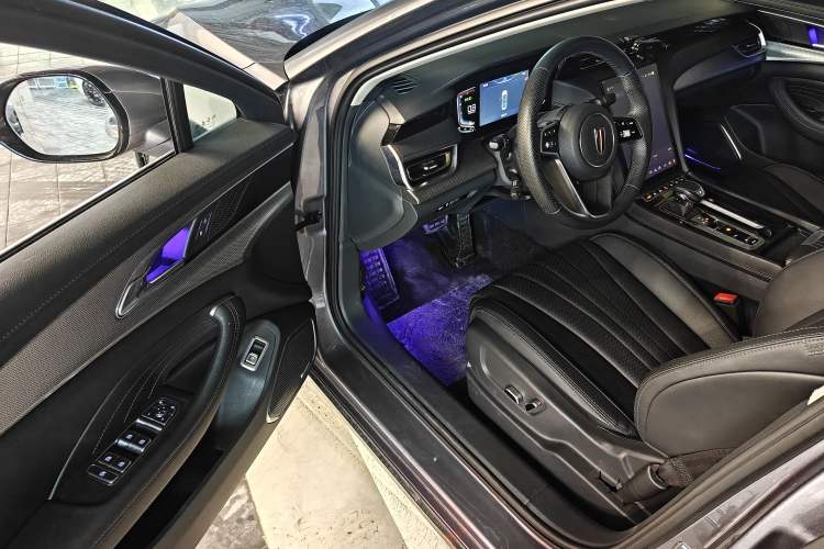 Used Hongqi H5 2023 2.0T Automatic Smart Connect Flagship Edition Interior 3