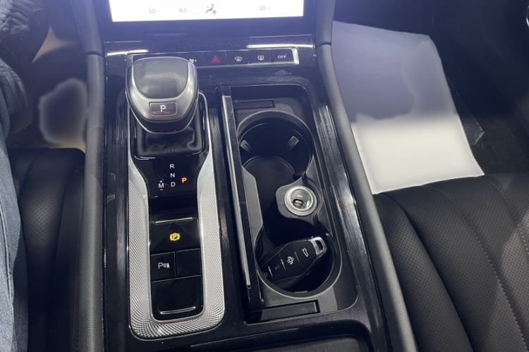 Used Hongqi H5 2023 1.5T DCT Smart Connect Flagship Edition Interior 3