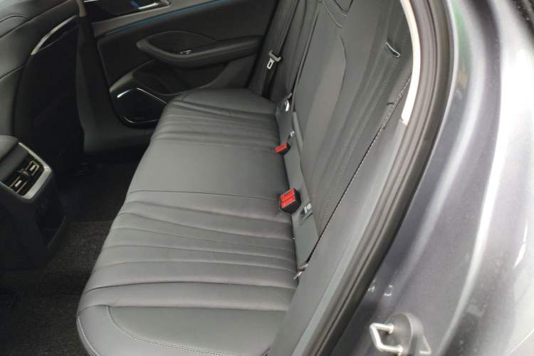 Used Hongqi H5 2023 2.0T Automatic Smart Connect Flagship Edition Interior 4