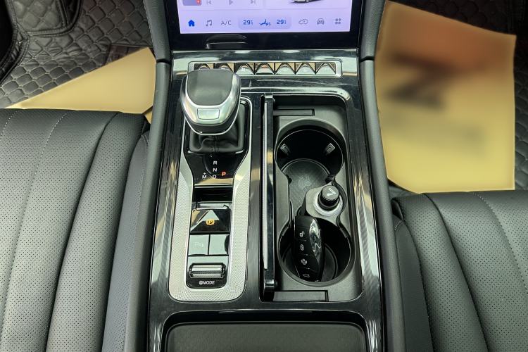 Used Hongqi H5 2023 2.0T Automatic Smart Connect Flagship Edition Interior 4