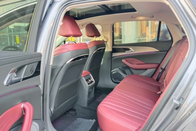 Used Hongqi H5 2023 2.0T Automatic Smart Connect Flagship Edition Interior 4