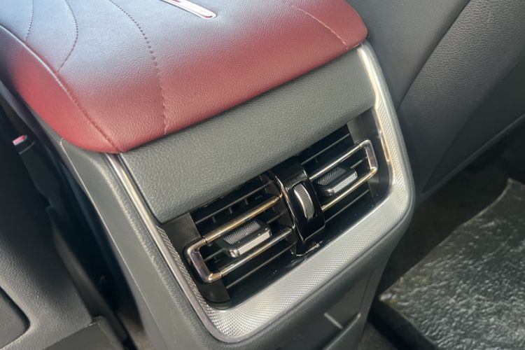 Used Hongqi H5 2023 1.5T DCT Smart Connect Flagship Edition Interior 5