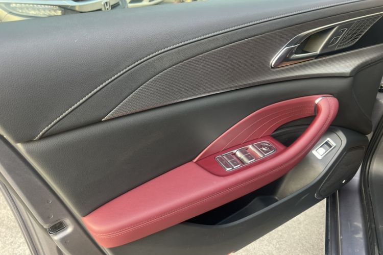Used Hongqi H5 2023 1.5T DCT Smart Connect Flagship Edition Interior 6
