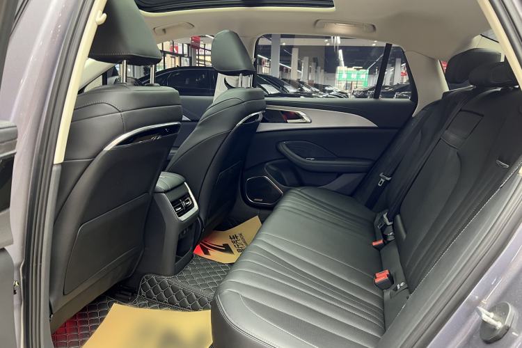 Used Hongqi H5 2023 2.0T Automatic Smart Connect Flagship Edition Interior 7