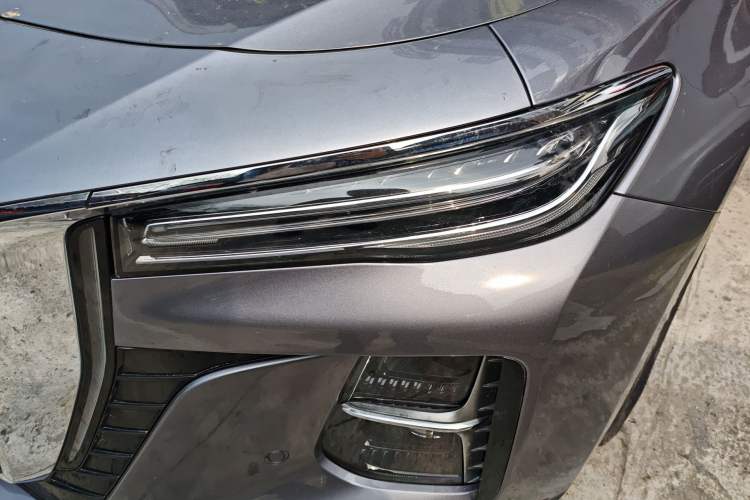 Used Hongqi H5 2023 2.0T Automatic Smart Connect Flagship Edition Left Front Headlight