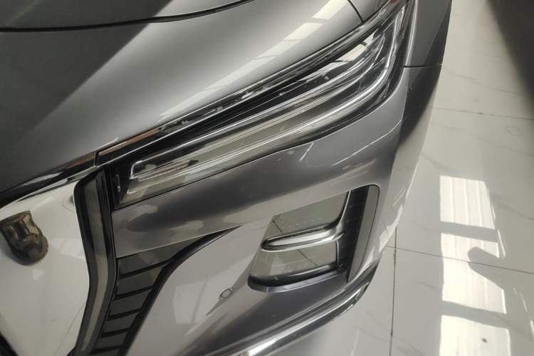 Used Hongqi H5 2023 2.0T Automatic Smart Connect Flagship Edition Left Front Headlight