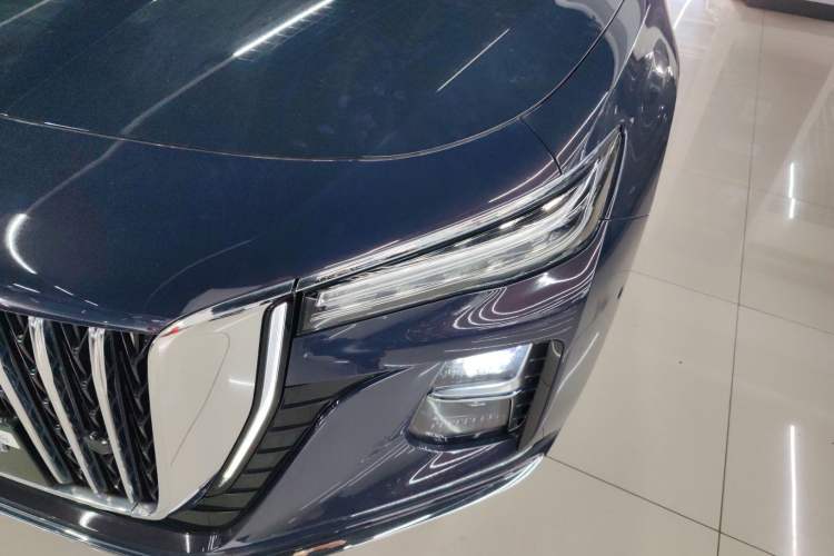 Used Hongqi H5 2023 2.0T Automatic Smart Connect Flagship Edition Left Front Headlight