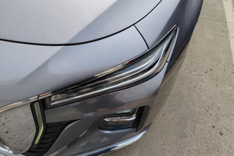 Used Hongqi H5 2023 2.0T Automatic Smart Connect Flagship Edition Left Front Headlight