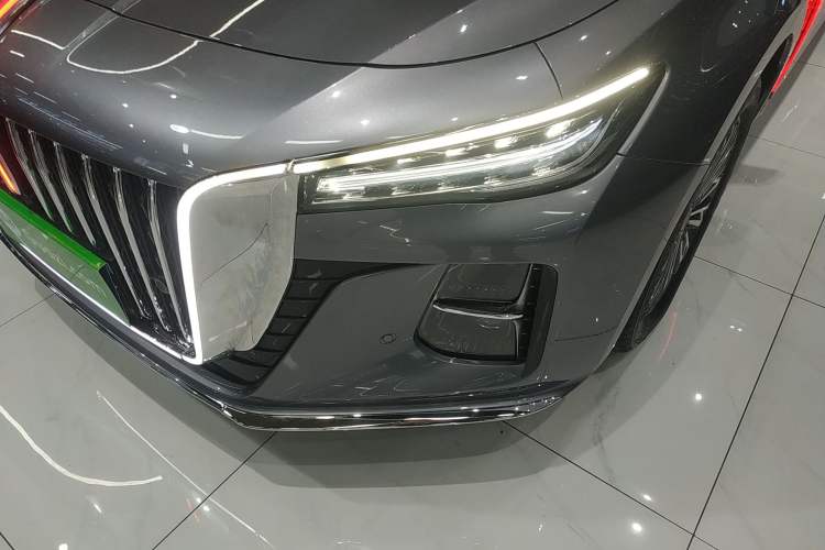 Used Hongqi H5 2023 2.0T Automatic Smart Connect Flagship Edition Left Front Headlight