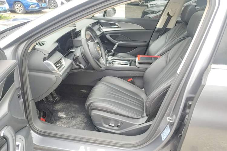 Used Hongqi H5 2023 1.5T DCT Smart Connect Flagship Edition Left Front Seat