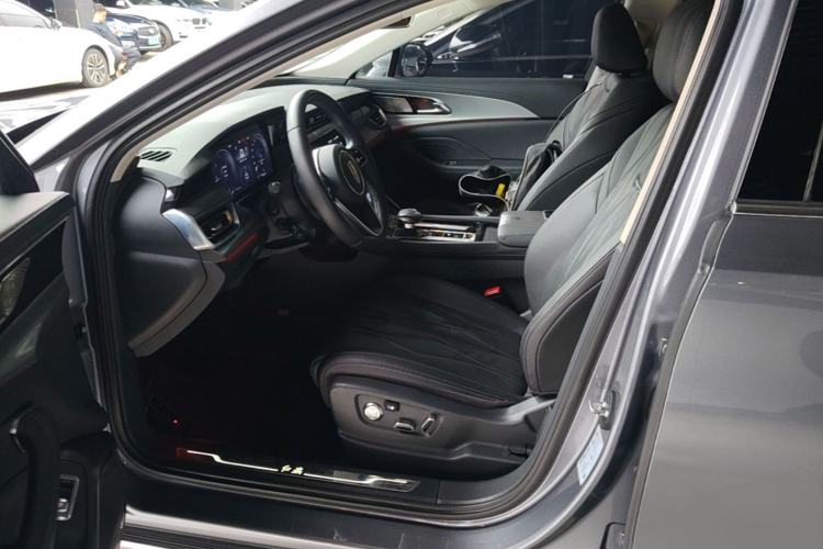 Used Hongqi H5 2023 2.0T Automatic Smart Connect Flagship Edition Left Front Seat