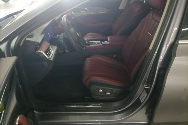 Used Hongqi H5 2023 2.0T Automatic Smart Connect Flagship Edition Left Front Seat