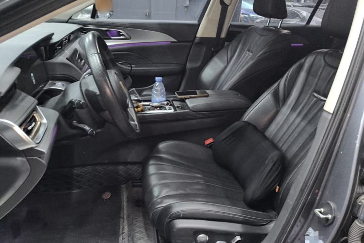 Used Hongqi H5 2023 2.0T Automatic Smart Connect Flagship Edition Left Front Seat