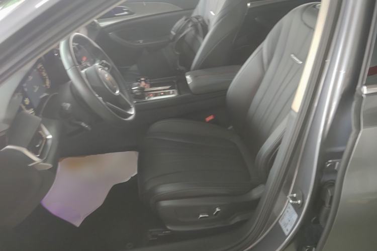 Used Hongqi H5 2023 2.0T Automatic Smart Connect Flagship Edition Left Front Seat