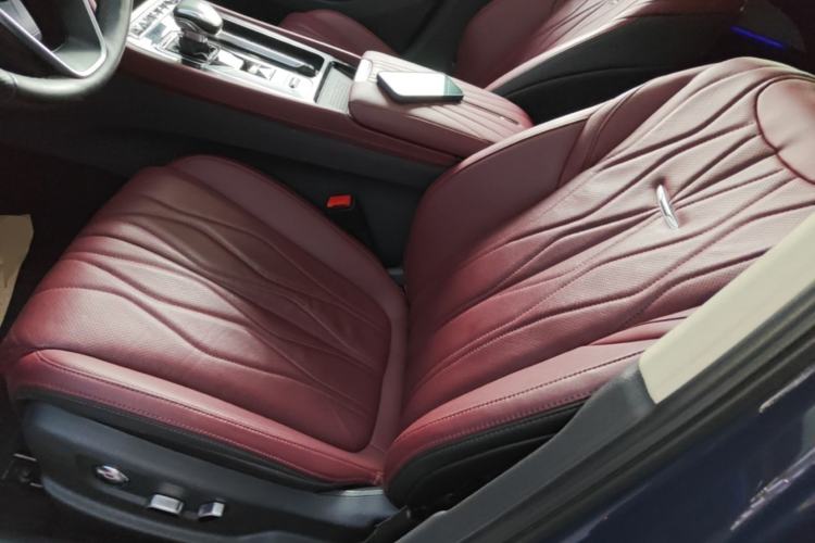 Used Hongqi H5 2023 2.0T Automatic Smart Connect Flagship Edition Left Front Seat