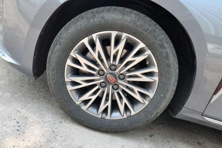 Used Hongqi H5 2023 1.5T DCT Smart Connect Flagship Edition Left Front Wheel Hub