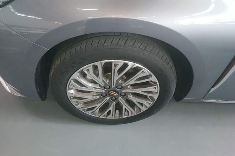 Used Hongqi H5 2023 1.5T HEV Smart Connect Flagship Edition Left Front Wheel Hub
