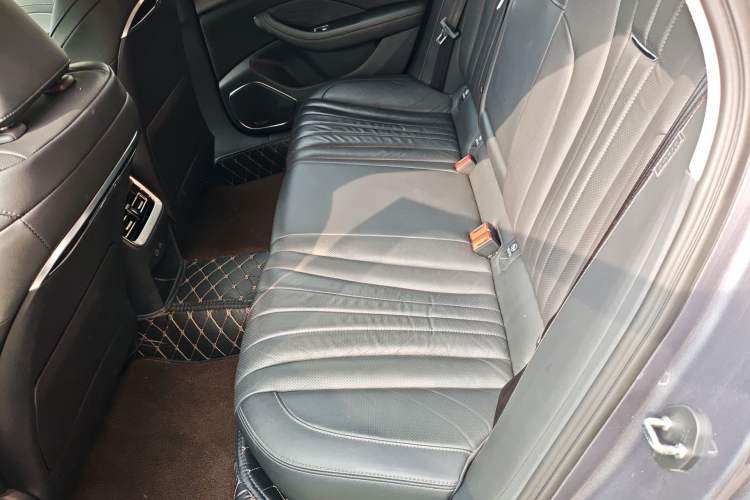 Used Hongqi H5 2023 2.0T Automatic Smart Connect Flagship Edition Left Rear Seat