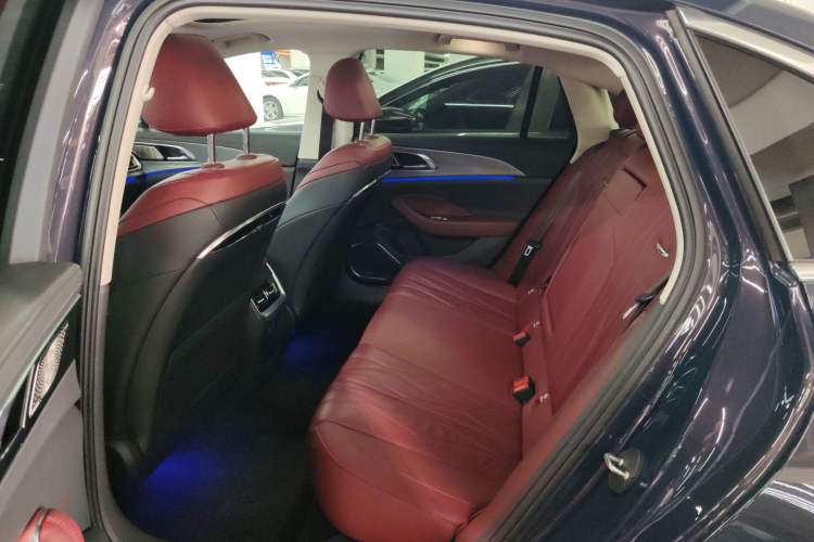 Used Hongqi H5 2023 2.0T Automatic Smart Connect Flagship Edition Left Rear Seat