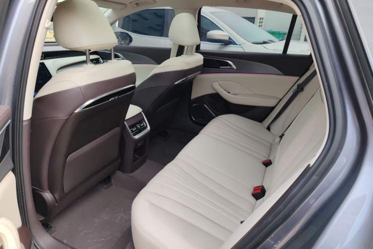 Used Hongqi H5 2023 2.0T Automatic Smart Connect Flagship Edition Left Rear Seat