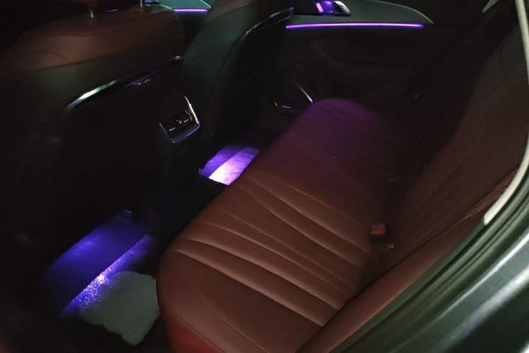 Used Hongqi H5 2023 2.0T Automatic Smart Connect Flagship Edition Left Rear Seat