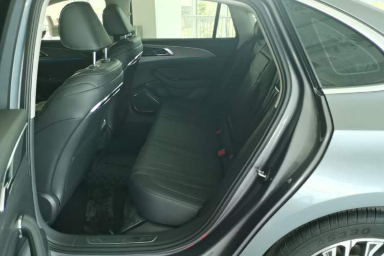Used Hongqi H5 2023 2.0T Automatic Smart Connect Flagship Edition Left Rear Seat