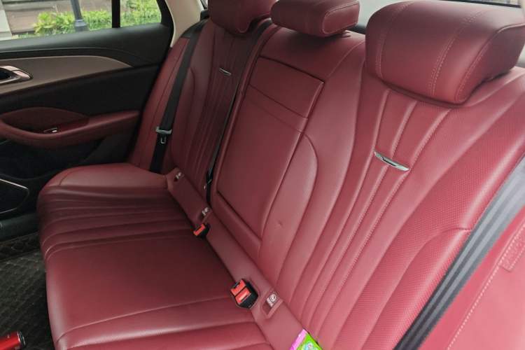 Used Hongqi H5 2023 2.0T Automatic Smart Connect Flagship Edition Left Rear Seat