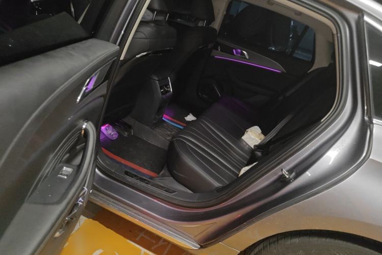 Used Hongqi H5 2023 2.0T Automatic Smart Connect Flagship Edition Left Rear Seat