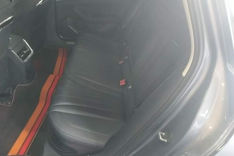 Used Hongqi H5 2023 1.5T HEV Smart Connect Flagship Edition Left Rear Seat