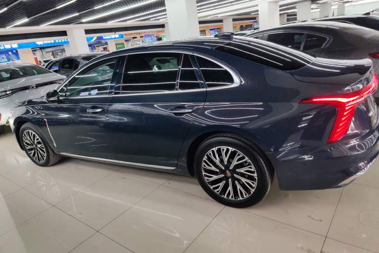 Used Hongqi H5 2023 2.0T Automatic Smart Connect Flagship Edition Left Side