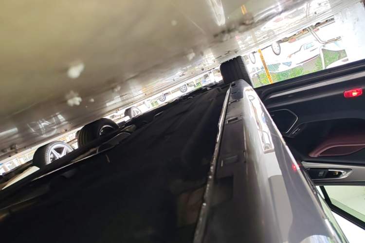 Used Hongqi H5 2023 1.5T DCT Smart Connect Flagship Edition Left Side Sill