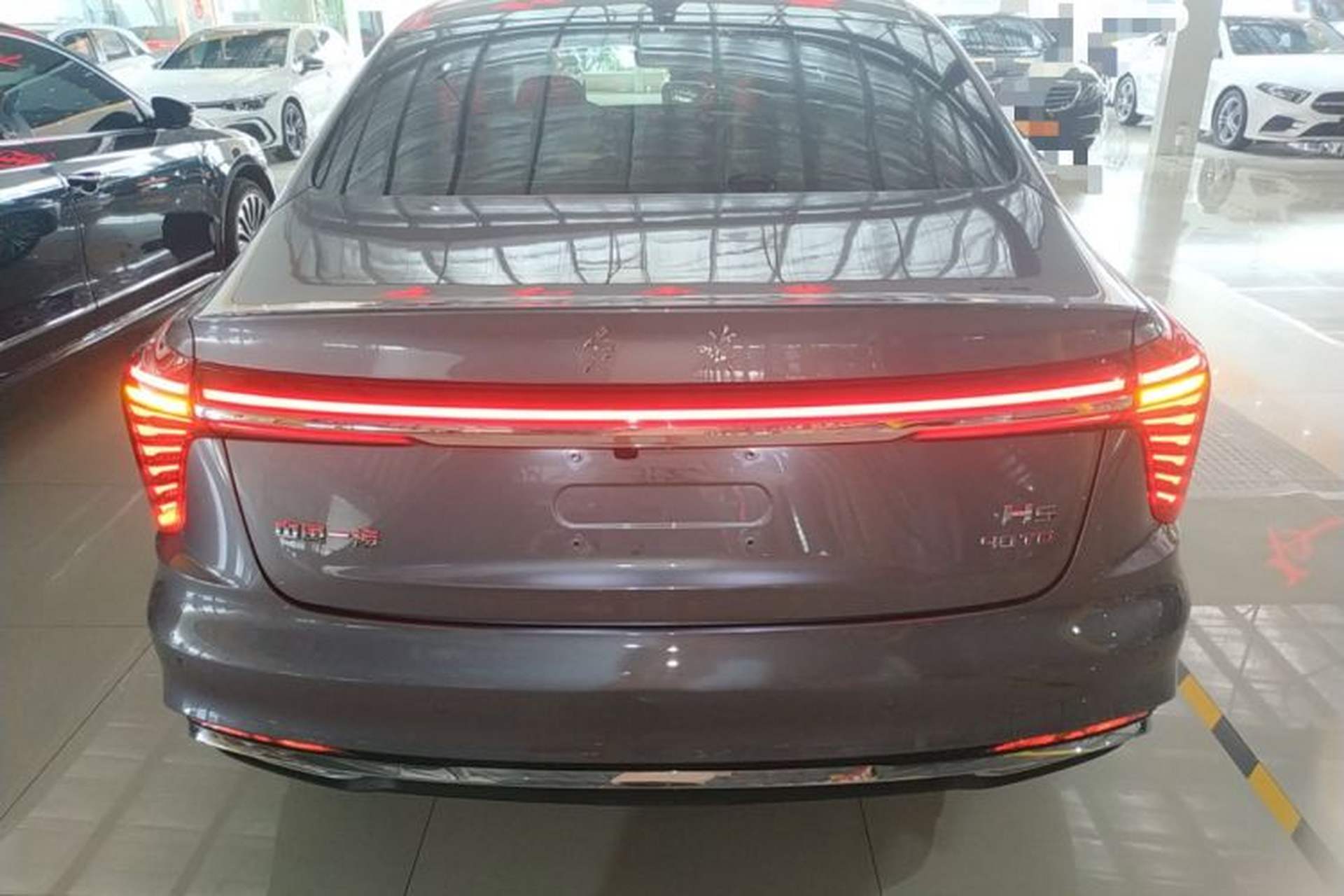 Used Hongqi H5 2023 2.0T Automatic Smart Connect Flagship Edition Rear