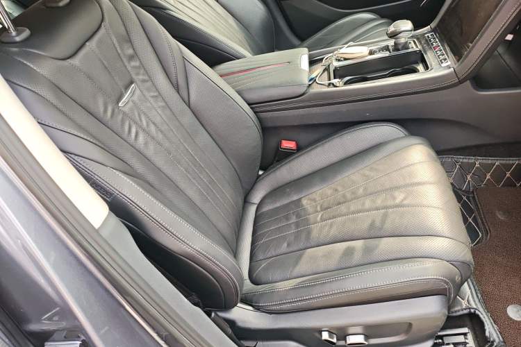 Used Hongqi H5 2023 2.0T Automatic Smart Connect Flagship Edition Right Front Seat