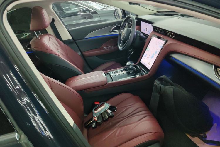 Used Hongqi H5 2023 2.0T Automatic Smart Connect Flagship Edition Right Front Seat